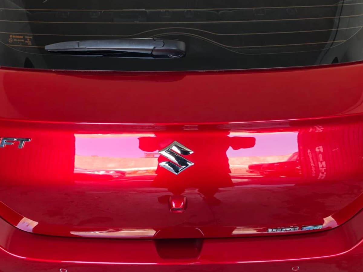 Después: Suzuki Swift color cereza con el trabajo terminado